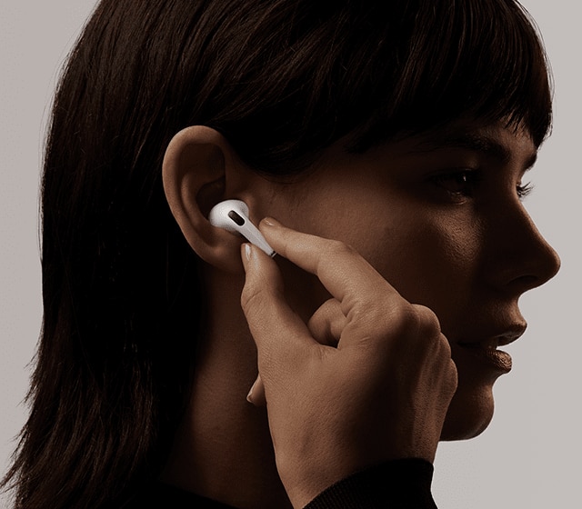 AirPods Pro（ワイヤレス充電ケース付き）