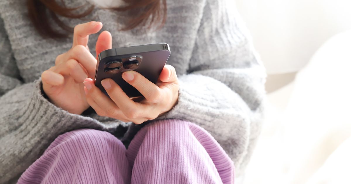 一人暮らしの通信費の平均は?スマホ代を安く抑える節約方法も紹介!