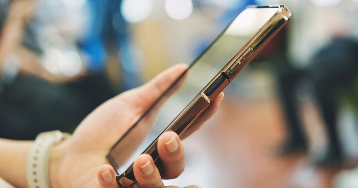 スマホの「サイレントモード」とは?マナーモードとの違いや設定・解除方法を解説