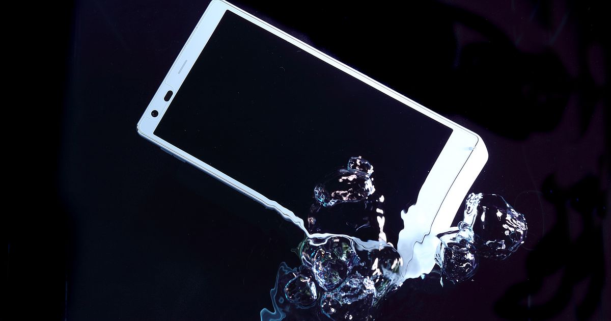 iPhoneを水没させたときの対処法は?本体の防水性能や修理費用も解説