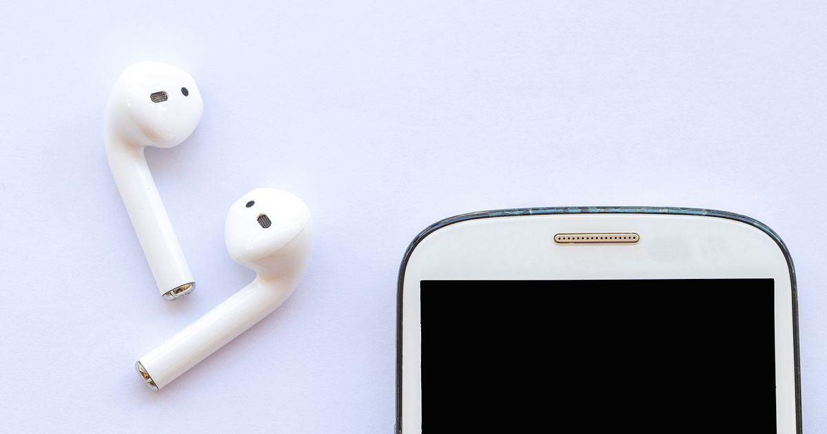 スマホでイヤホンの音が小さいときの原因は？iPhone・Android™の対処法を紹介